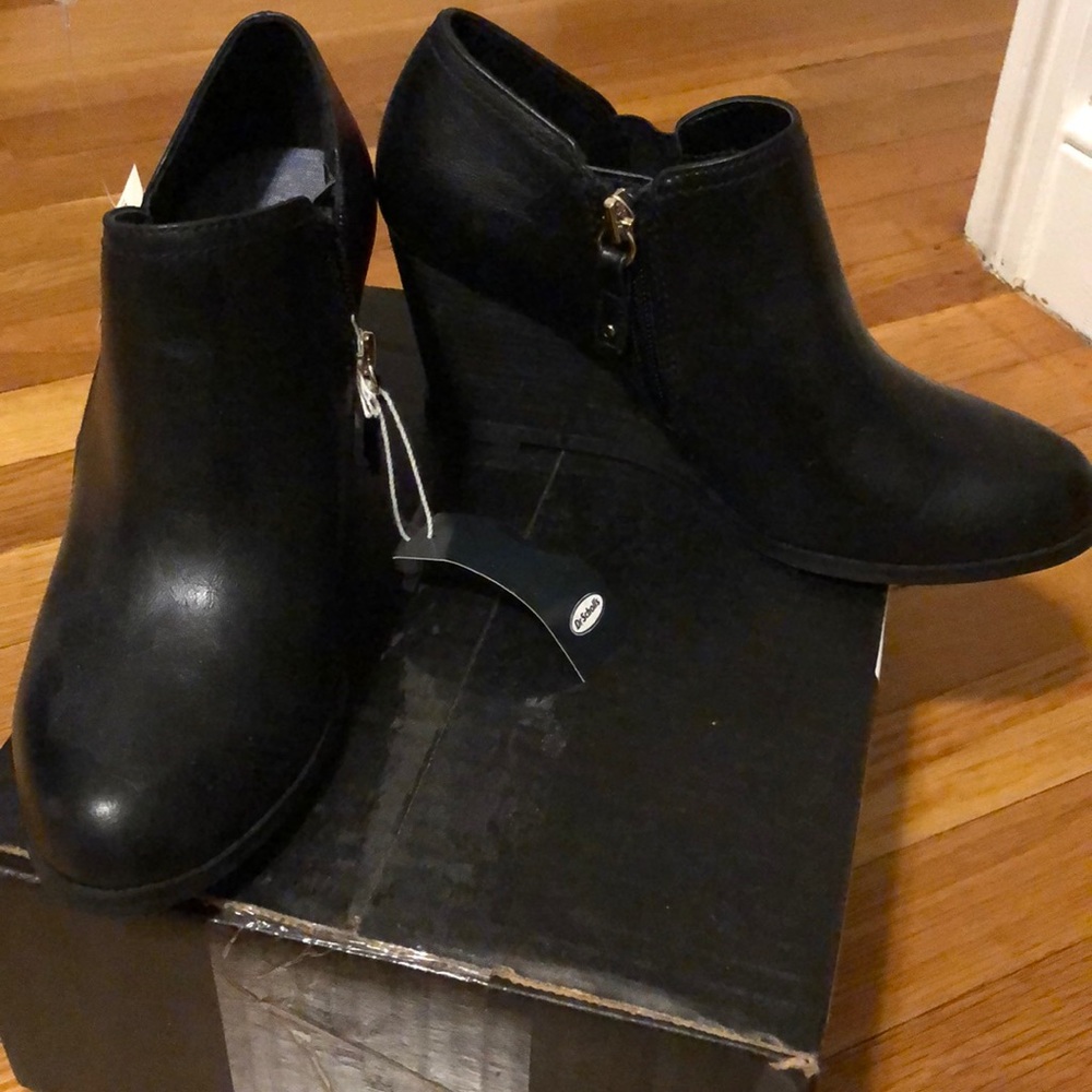Dr. Scholls black wedge bootie